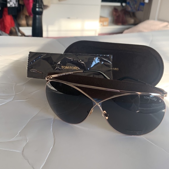 ✨ TOM FORD Stevie 59mm Polarized Aviator Sunglasses – Unisex – $540 Value ✨ - Picture 9 of 12